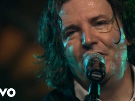 Miguel Mateos – Atado A Un Sentimiento (En Vivo)