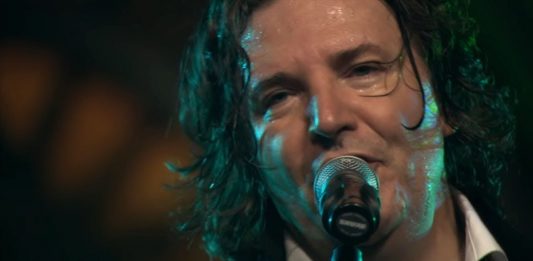 Miguel Mateos – Atado A Un Sentimiento (En Vivo)