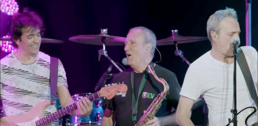 Hombres G, Enanitos Verdes – Te Quiero (En Vivo)