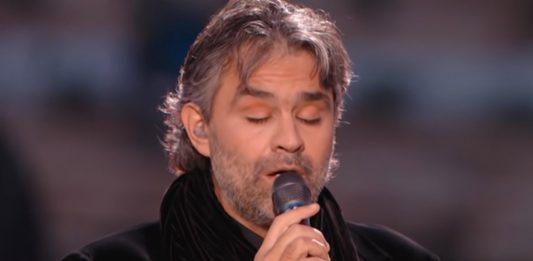 Andrea Bocelli – Somos Novios -Live From Castagneto Carducci, Italy / 2001
