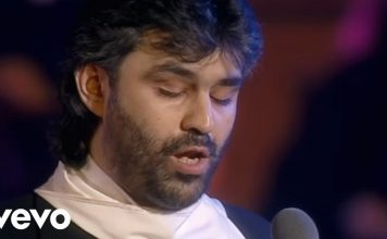 Andrea Bocelli – La donna e’ mobile – Live From Piazza Dei Cavalieri, Italy / 1997