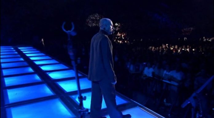 Phil Collins – In The Air Tonight LIVE HD