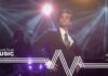 Robbie Williams – Feel (The Prince’s Trust Fashion Rocks 2003)