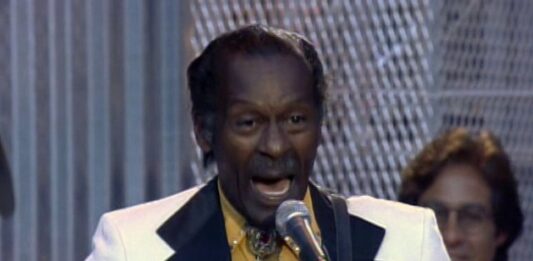 Chuck Berry with Bruce Springsteen & The E Street Band «Johnny B. Goode» | Concert for the Rock Hall